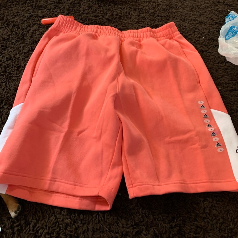 Men’s adidas shorts size L! Nwt